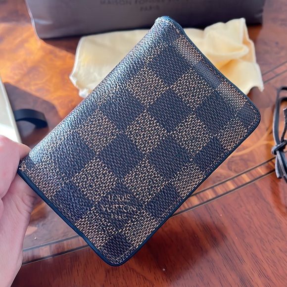 Authentic Louis Vuitton men’s wallet - Picture 2 of 9